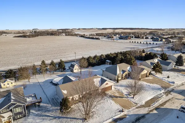 35 Ashley LN, Elgin, MN 55932