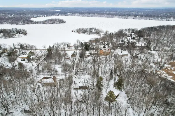 5880 Christmas Lake RD, Excelsior, MN 55331