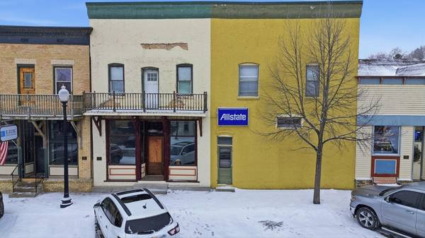 212 Broadway N, Carver, MN 55315