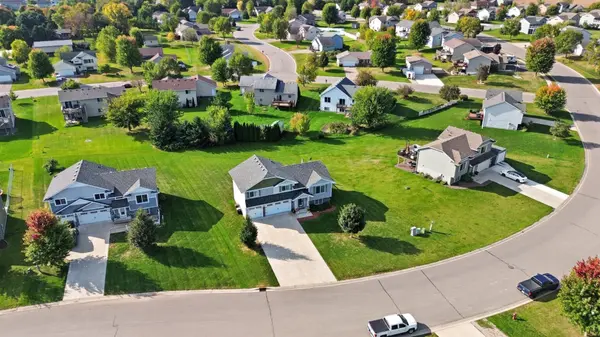 921 Cedar AVE N, Maple Lake, MN 55358