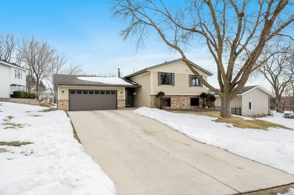 14160 Heritage CT, Apple Valley, MN 55124
