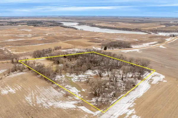 44652 423 ST, Windom, MN 56101