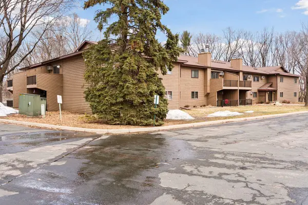 5445 Babcock TRL #N106, Inver Grove Heights, MN 55077