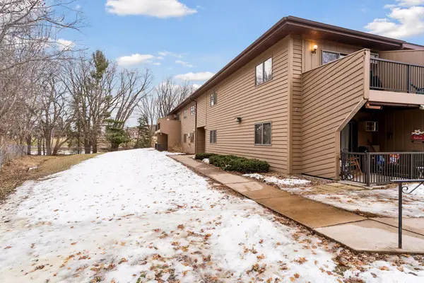 5445 Babcock TRL #N106, Inver Grove Heights, MN 55077