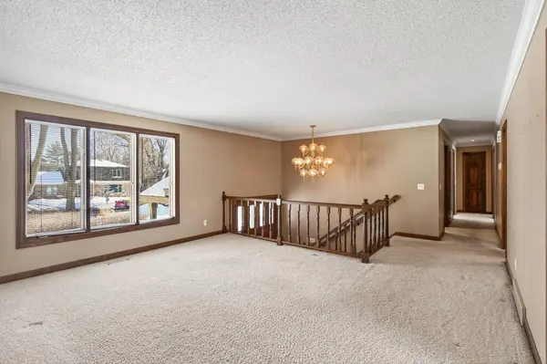 4134 Red Oak RDG, Minnetonka, MN 55345