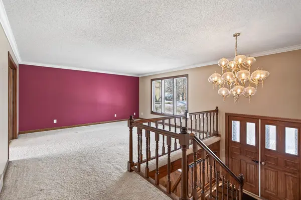 4134 Red Oak RDG, Minnetonka, MN 55345