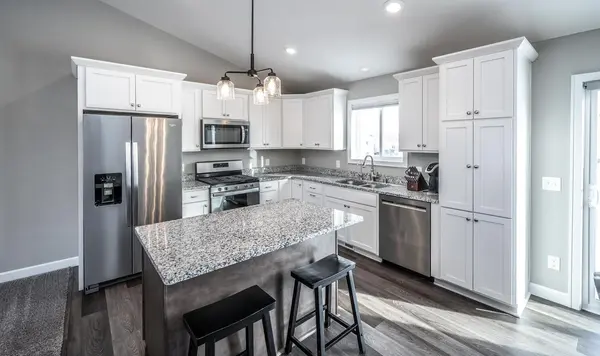 283 Tower AVE, Dundas, MN 55019