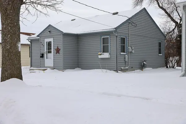 307 10 1/2 ST N, Wahpeton, ND 58075