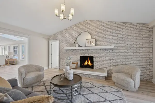 9705 St Johns RD, Minnetonka, MN 55305