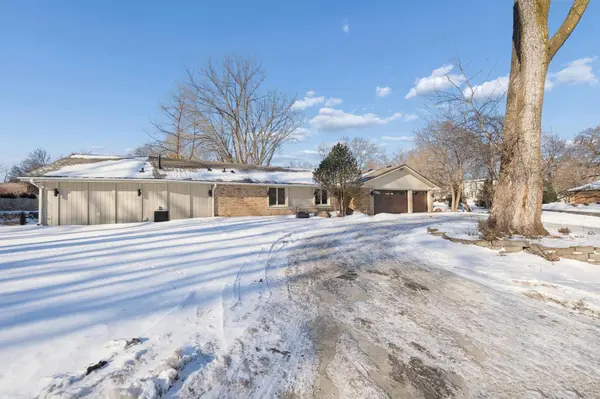 9705 St Johns RD, Minnetonka, MN 55305