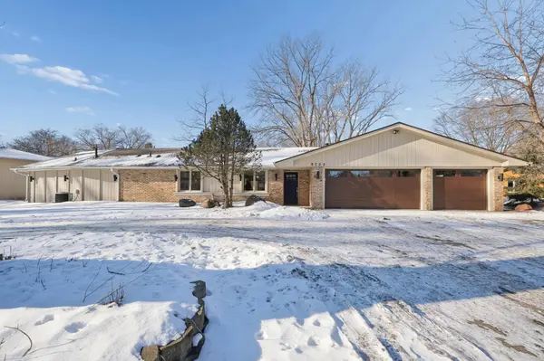 9705 St Johns RD, Minnetonka, MN 55305