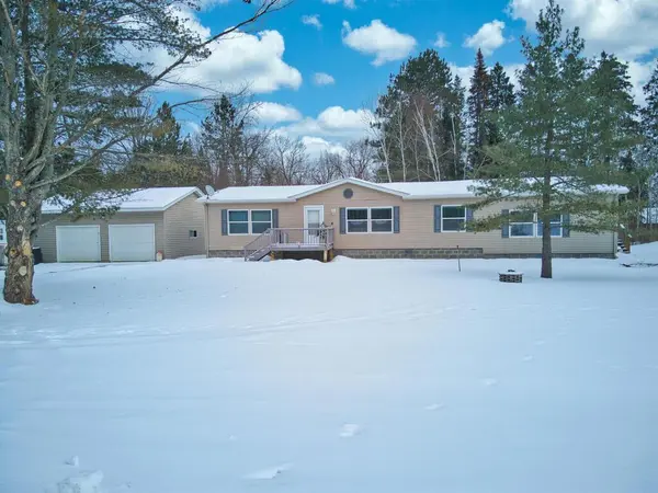 27244 Bass Brook LN, Cohasset, MN 55721