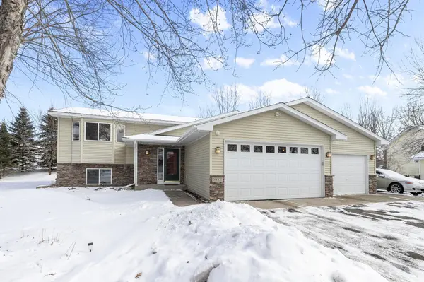 5462 Kalenda DR NE, Albertville, MN 55301