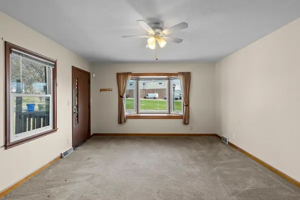 1186 Hewitt AVE, Saint Paul, MN 55104