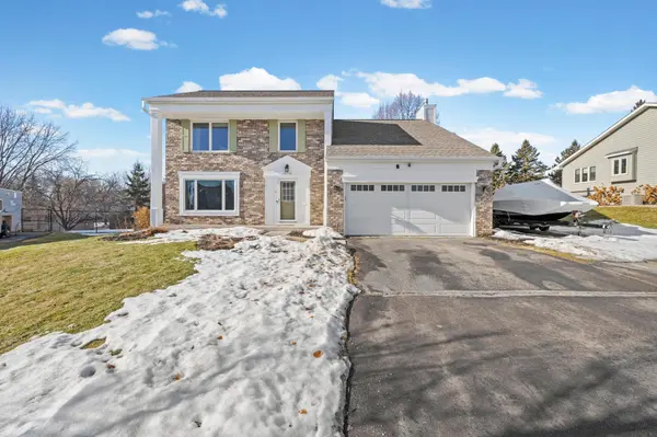 16346 Greenbriar CT, Lakeville, MN 55044