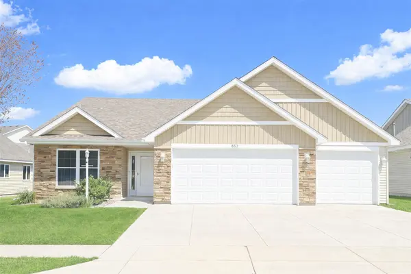 853 Aurora CIR, Red Wing, MN 55066