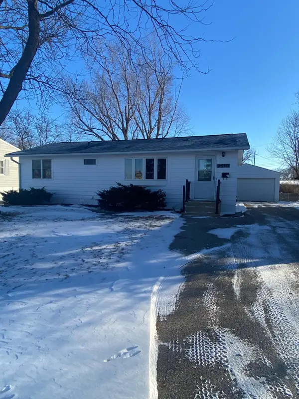 3610 21st AVE NW, Rochester, MN 55901