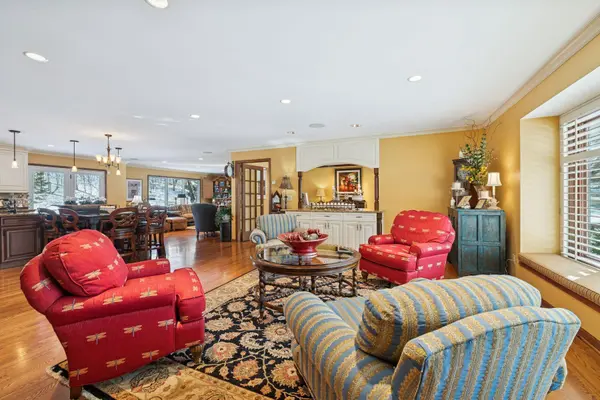 8725 Sandro RD, Bloomington, MN 55438