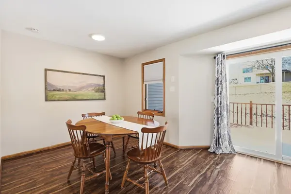 1574 Lake Susan Hills DR, Chanhassen, MN 55317