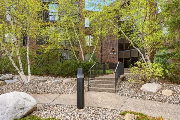 8400 Pennsylvania RD #227, Bloomington, MN 55438