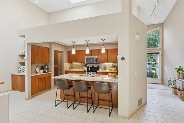 1675 Brueberry LN,  Arden Hills,  MN 55112