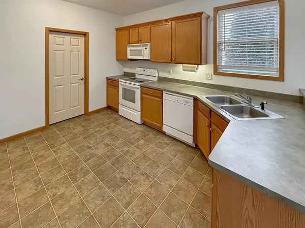 1411 131st AVE NE, Blaine, MN 55449
