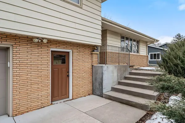 6704 Limerick LN, Edina, MN 55439