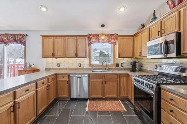 514 Miller LN, Dundas, MN 55019