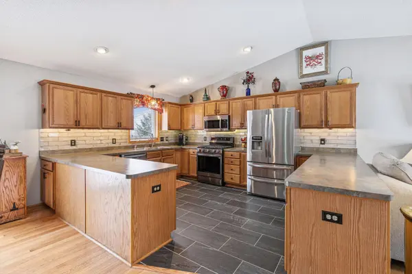 514 Miller LN, Dundas, MN 55019
