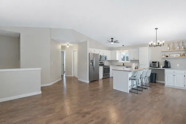 204 5th AVE, Spicer, MN 56288