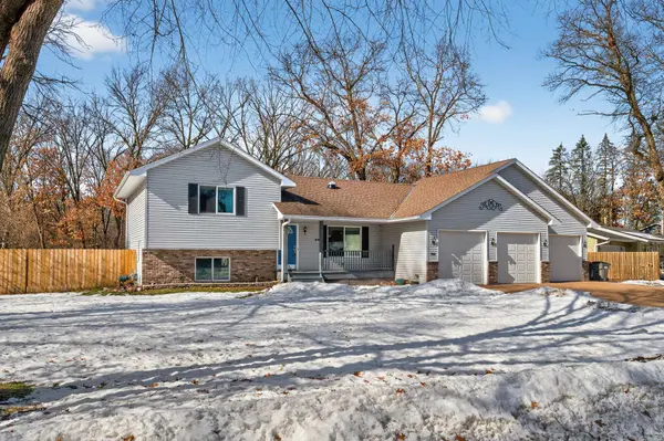 2505 Holly ST S, Cambridge, MN 55008