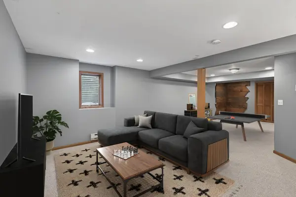 800 Griffin AVE, Mahtomedi, MN 55115