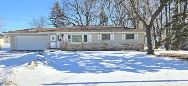 5949 6th ST NE,  Fridley,  MN 55432