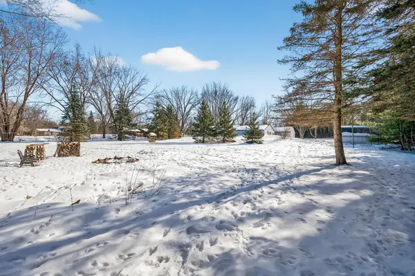 17 Marvy ST, Circle Pines, MN 55014