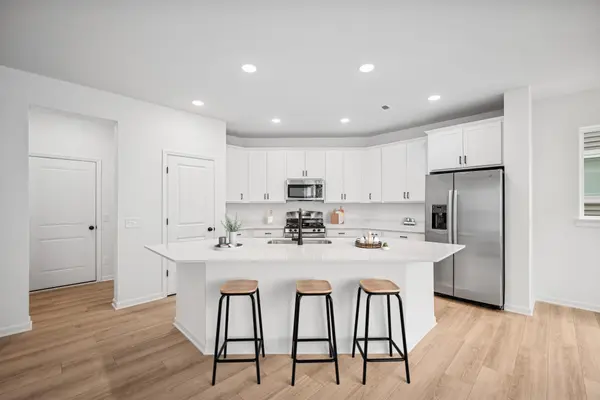 1103 150th ST W, Rosemount, MN 55068