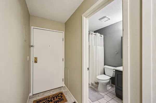 3425 Golfview DR #216, Eagan, MN 55123