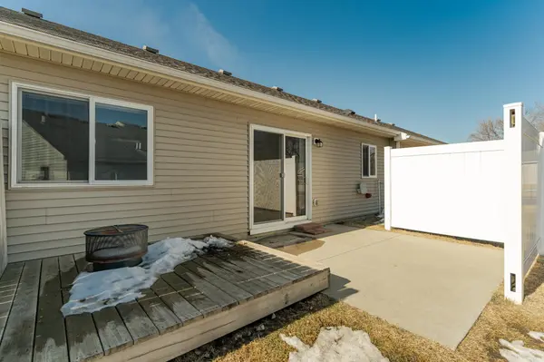 702 Southfork PL SE, Kasson, MN 55944