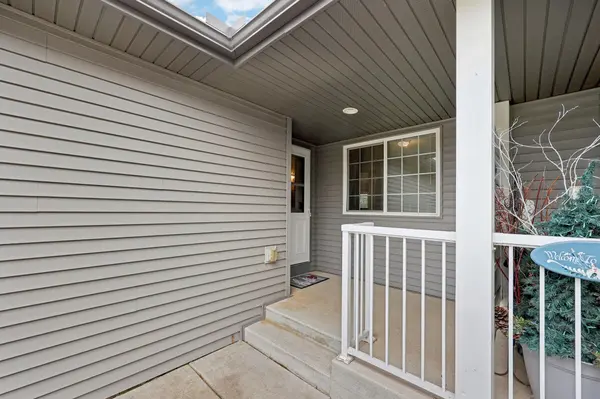 722 Independence DR, Big Lake, MN 55309