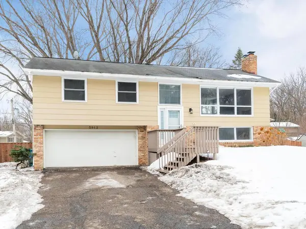 5912 Stoneybrook DR, Minnetonka, MN 55345