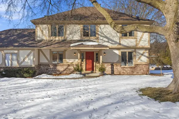 2605 Zircon LN N, Plymouth, MN 55447