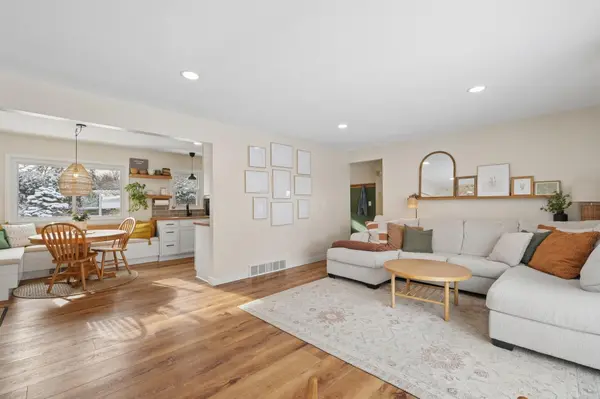 3742 Elmo RD, Minnetonka, MN 55305