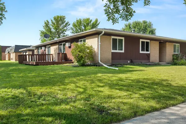 431 5th AVE E #1, West Fargo, ND 58078