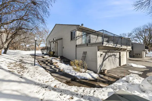 4393 Arden View CT, Arden Hills, MN 55112