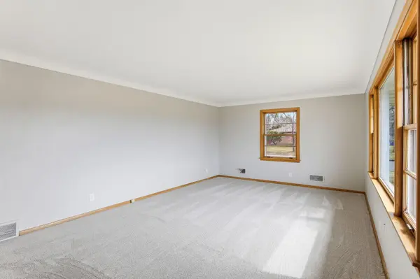 1955 Idaho AVE E, Saint Paul, MN 55119