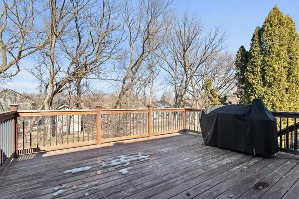 4864 Aspen DR, Savage, MN 55378