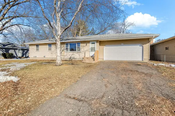 641 119th AVE NE,  Blaine,  MN 55434