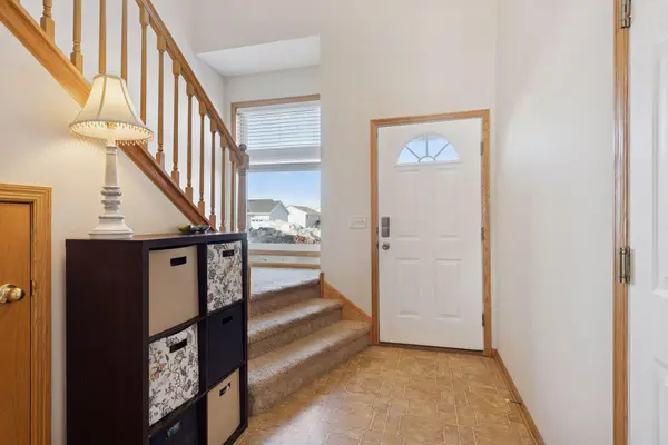 810 1st ST NW, New Prague, MN 56071