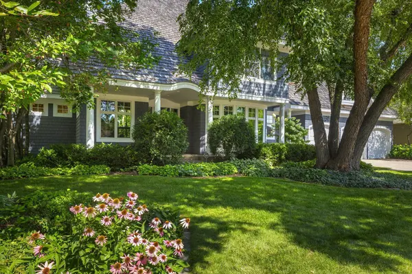 14898 Boulder Pointe RD, Eden Prairie, MN 55347