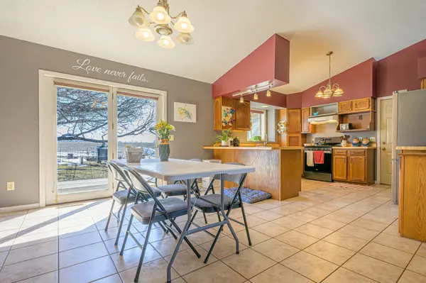 13893 200th ST, Hutchinson, MN 55350