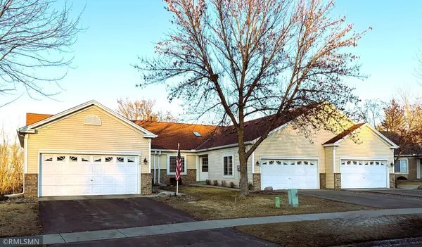 9046 Preserve TRL,  Savage,  MN 55378